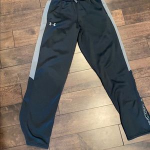 Under Armour youth large pant